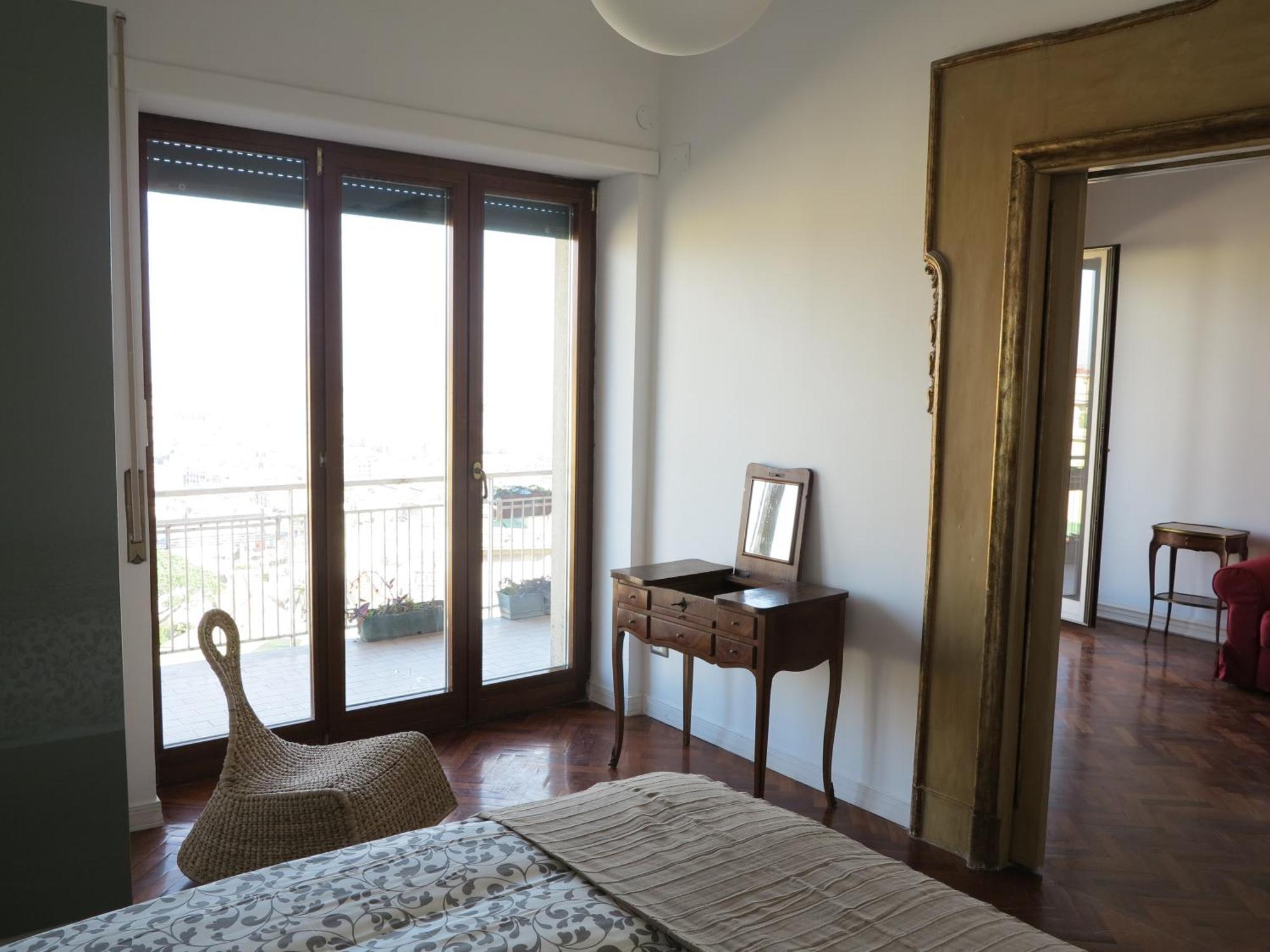 Pretty Panoramic Apartment - Half Way Center-Vomero District เนเปิลส์ ภายนอก รูปภาพ