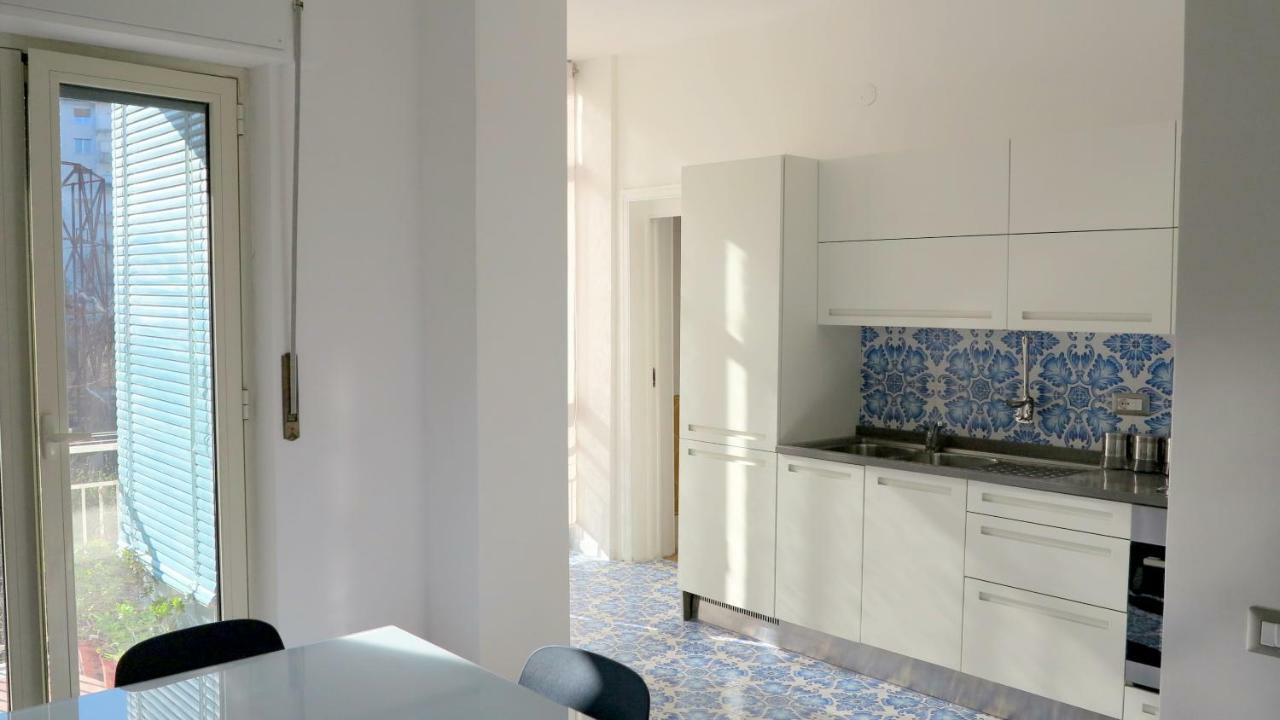 Pretty Panoramic Apartment - Half Way Center-Vomero District เนเปิลส์ ภายนอก รูปภาพ